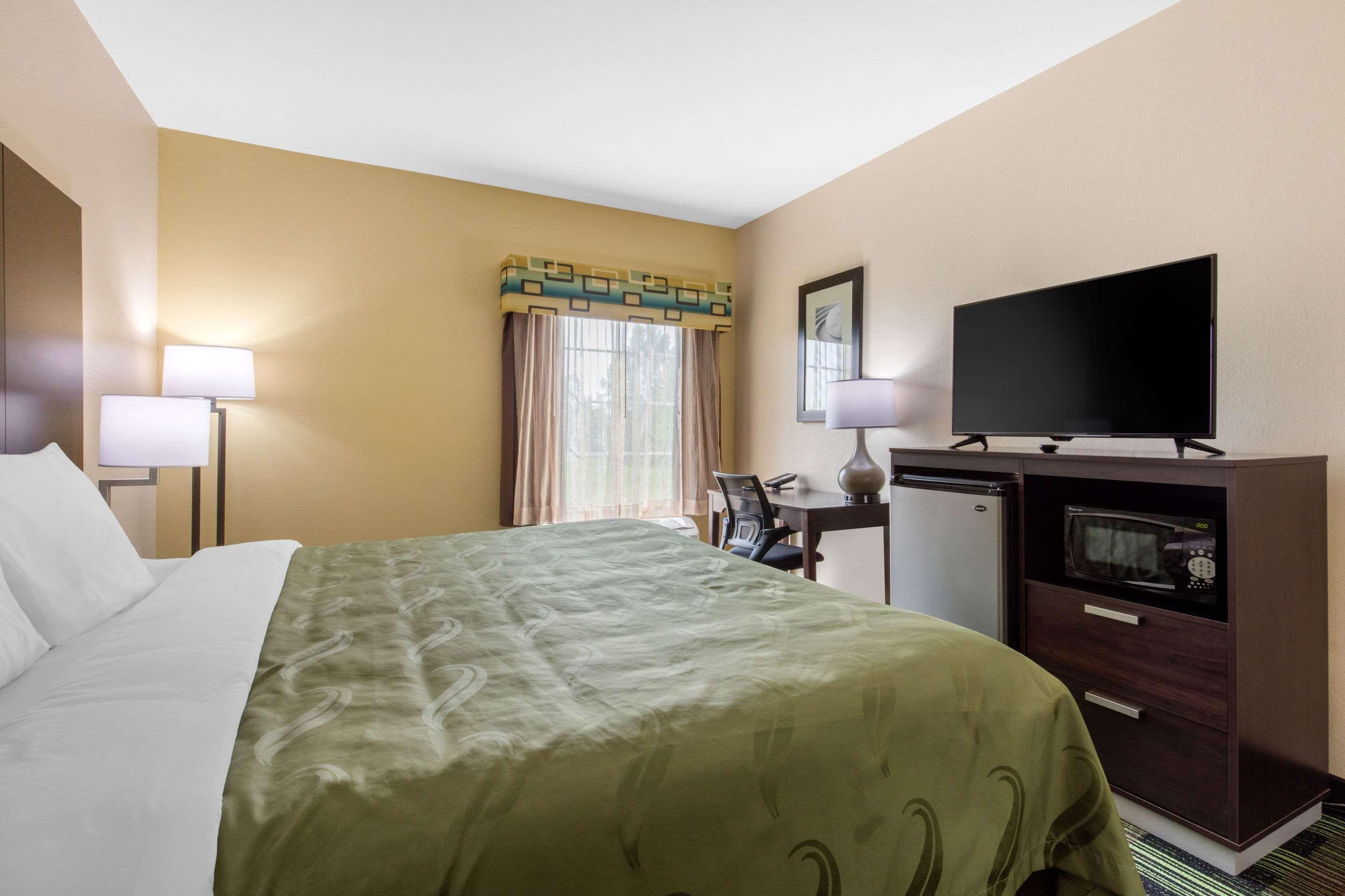 Quality Inn Cadiz Exterior photo