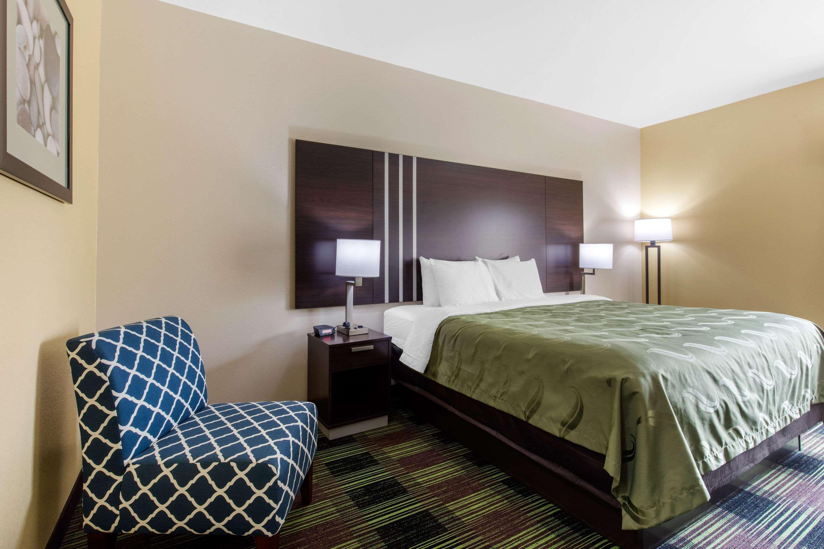 Quality Inn Cadiz Exterior photo