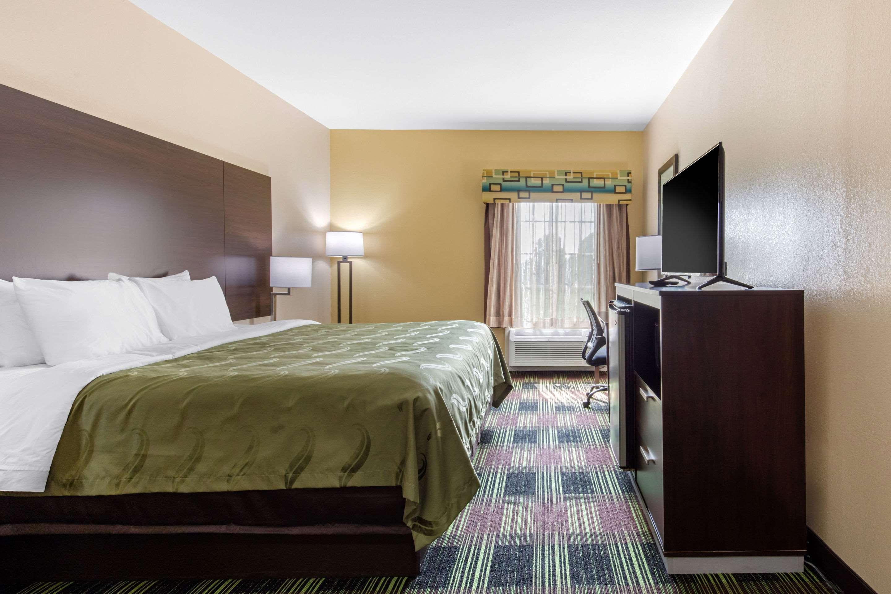 Quality Inn Cadiz Exterior photo