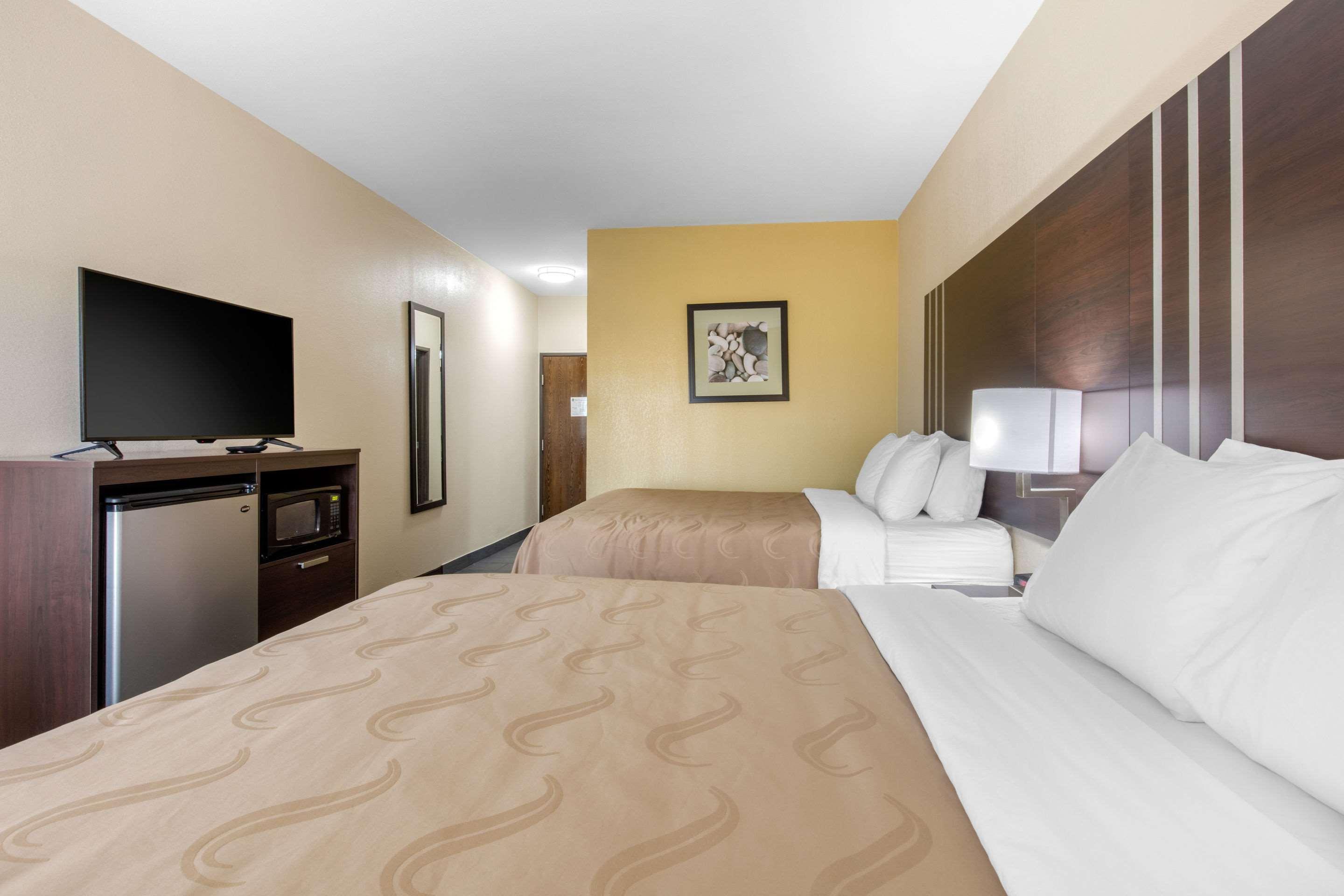 Quality Inn Cadiz Exterior photo